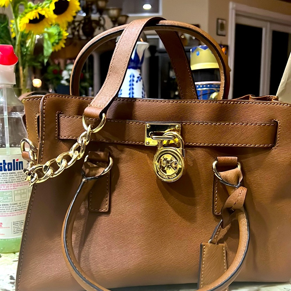 EUC Michael Kors handbag